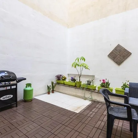 2 Bedroom Family Appartement Sliema