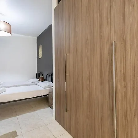 2 Bedroom Family Апартаменты Слима